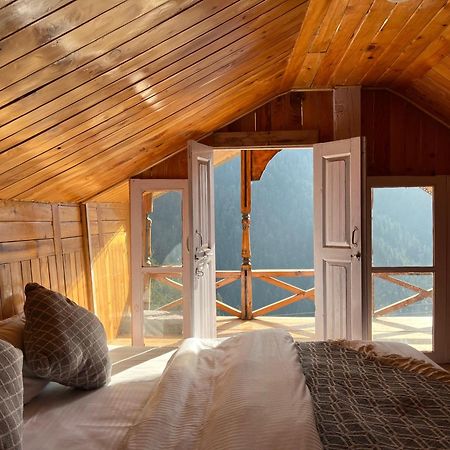 Odin Hostel Shoja Екстер'єр фото