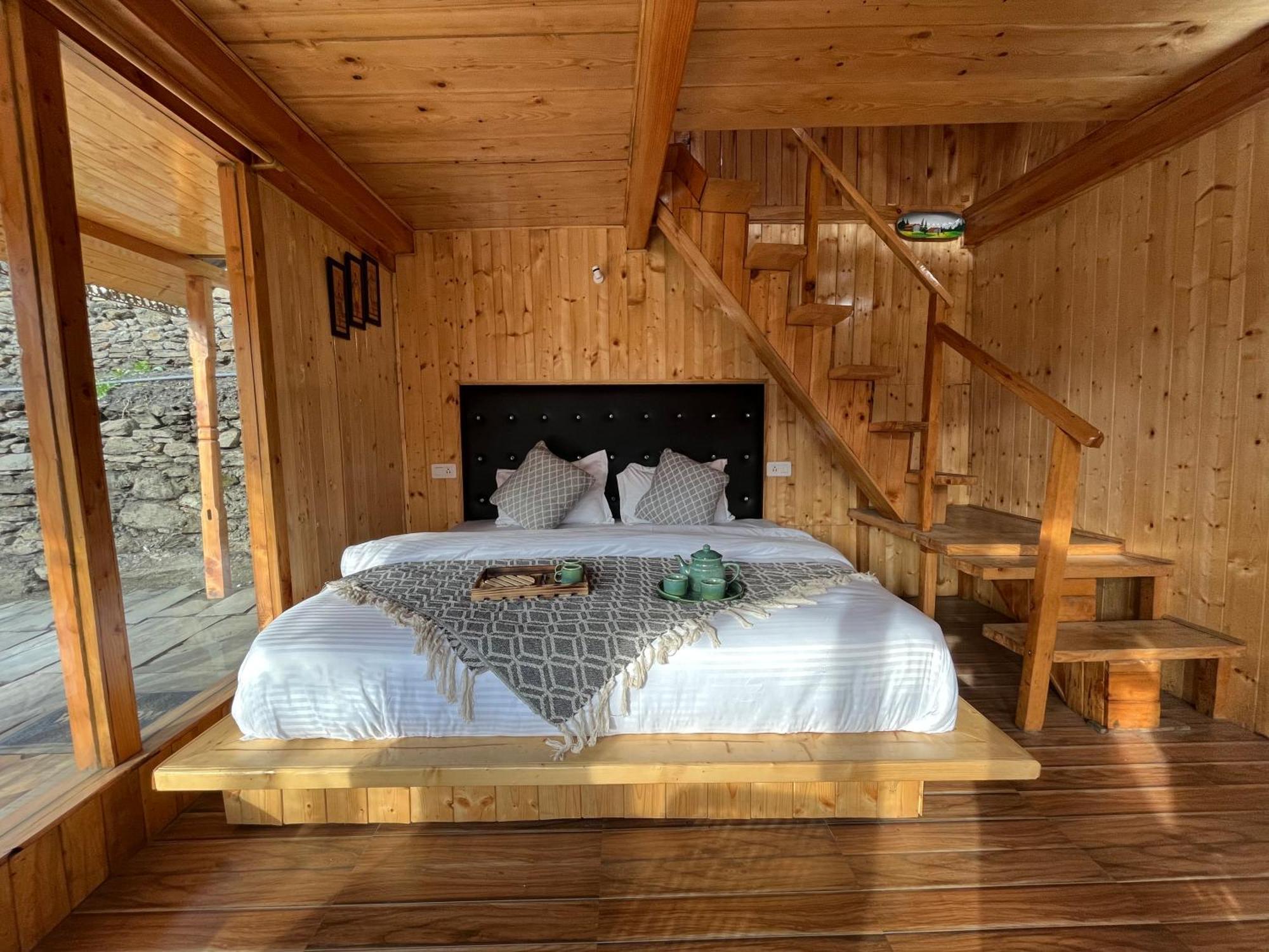 Odin Hostel Shoja Екстер'єр фото