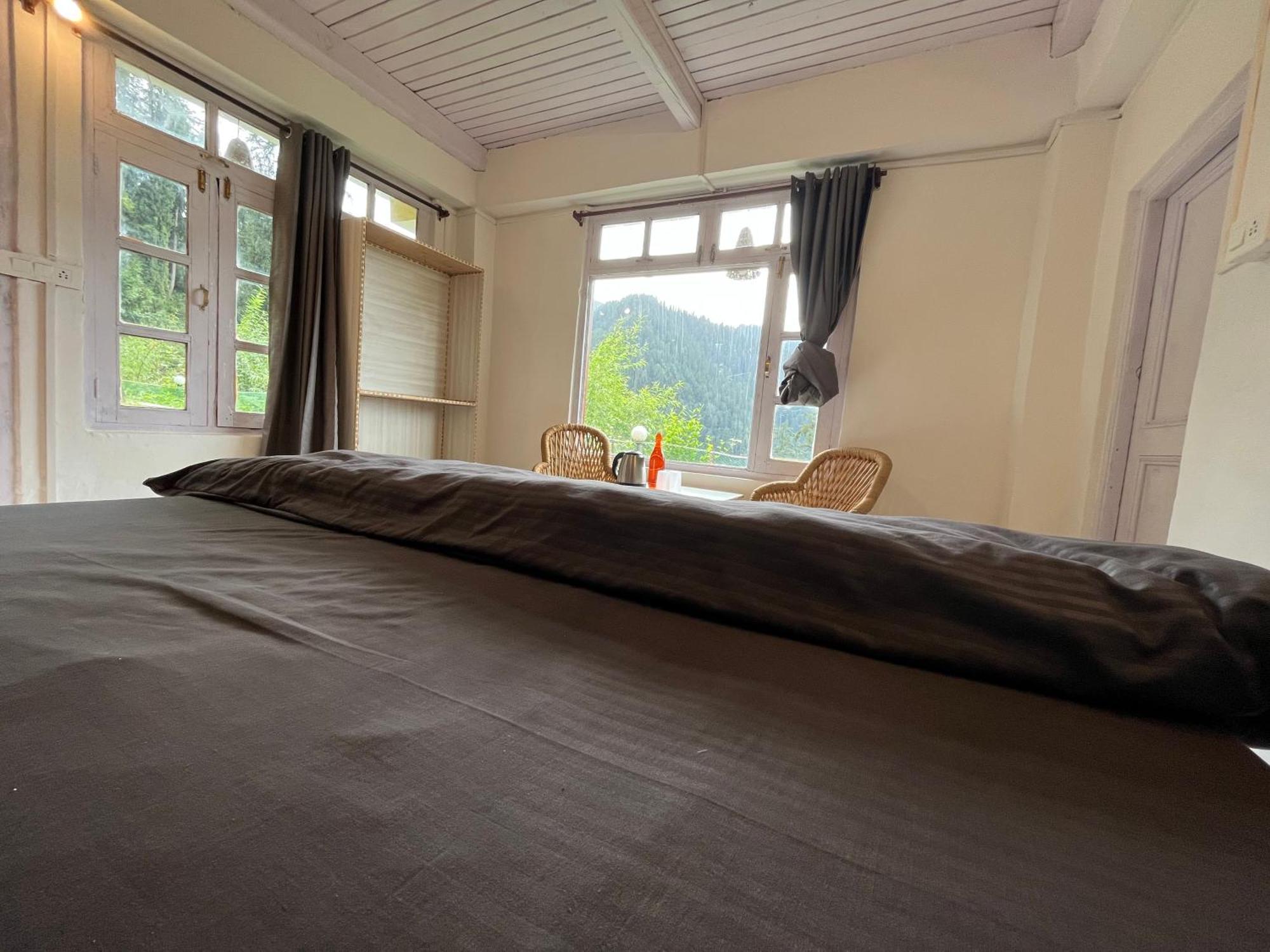 Odin Hostel Shoja Екстер'єр фото